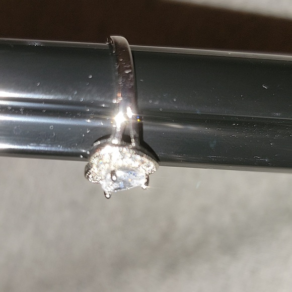 Floating Halo Heart Ring - Picture 3 of 5